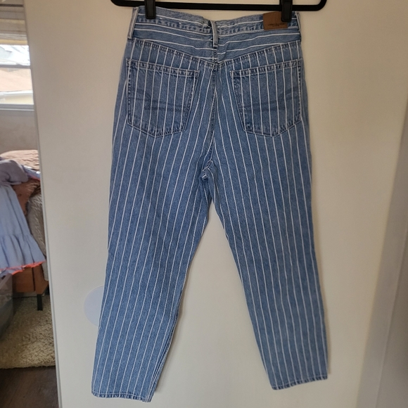 American Eagle Mom Jeans Pin Stripe Conductor 100% Denim High Rise 6 Women - Picture 4 of 10